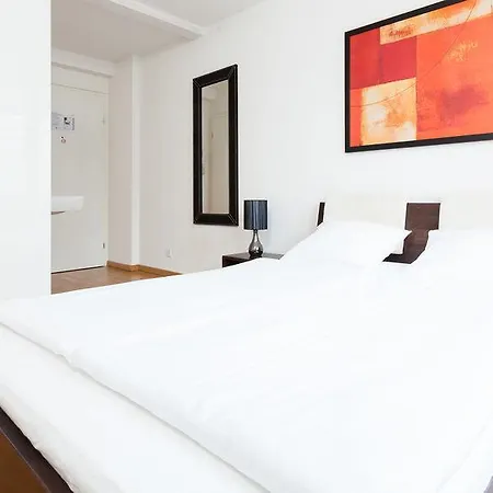 Swiss Star Oerlikon - Contactless Self Check-in *