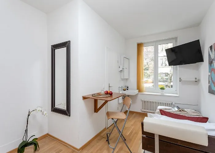 Swiss Star Oerlikon - Contactless Self Check-in Apartment