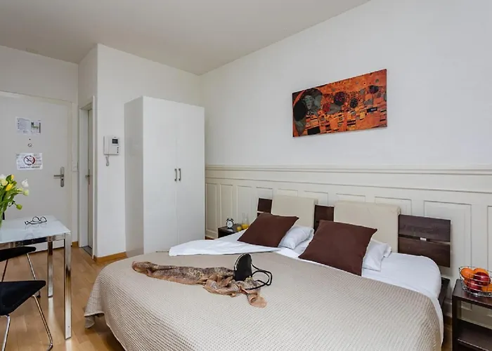 アパート Swiss Star Oerlikon - Contactless Self Check-in チューリッヒ