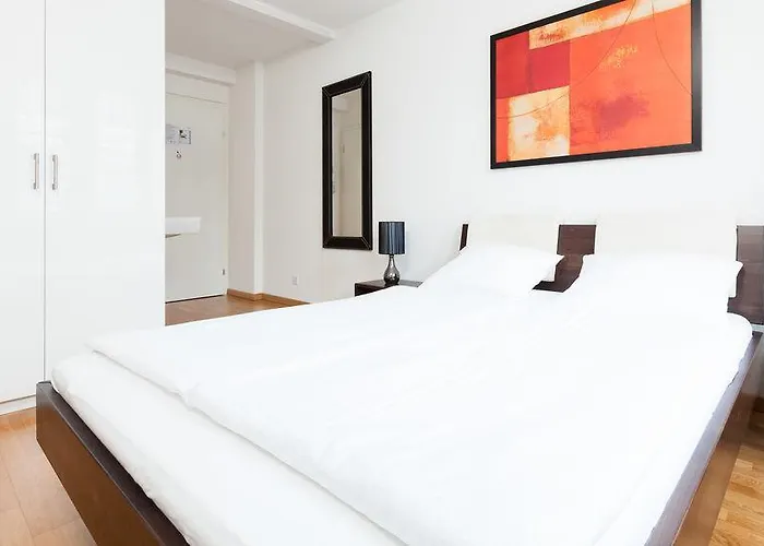 Swiss Star Oerlikon - Contactless Self Check-in *